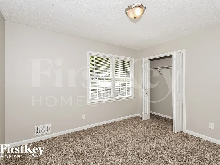 125 Creekview Dr — Photo 15