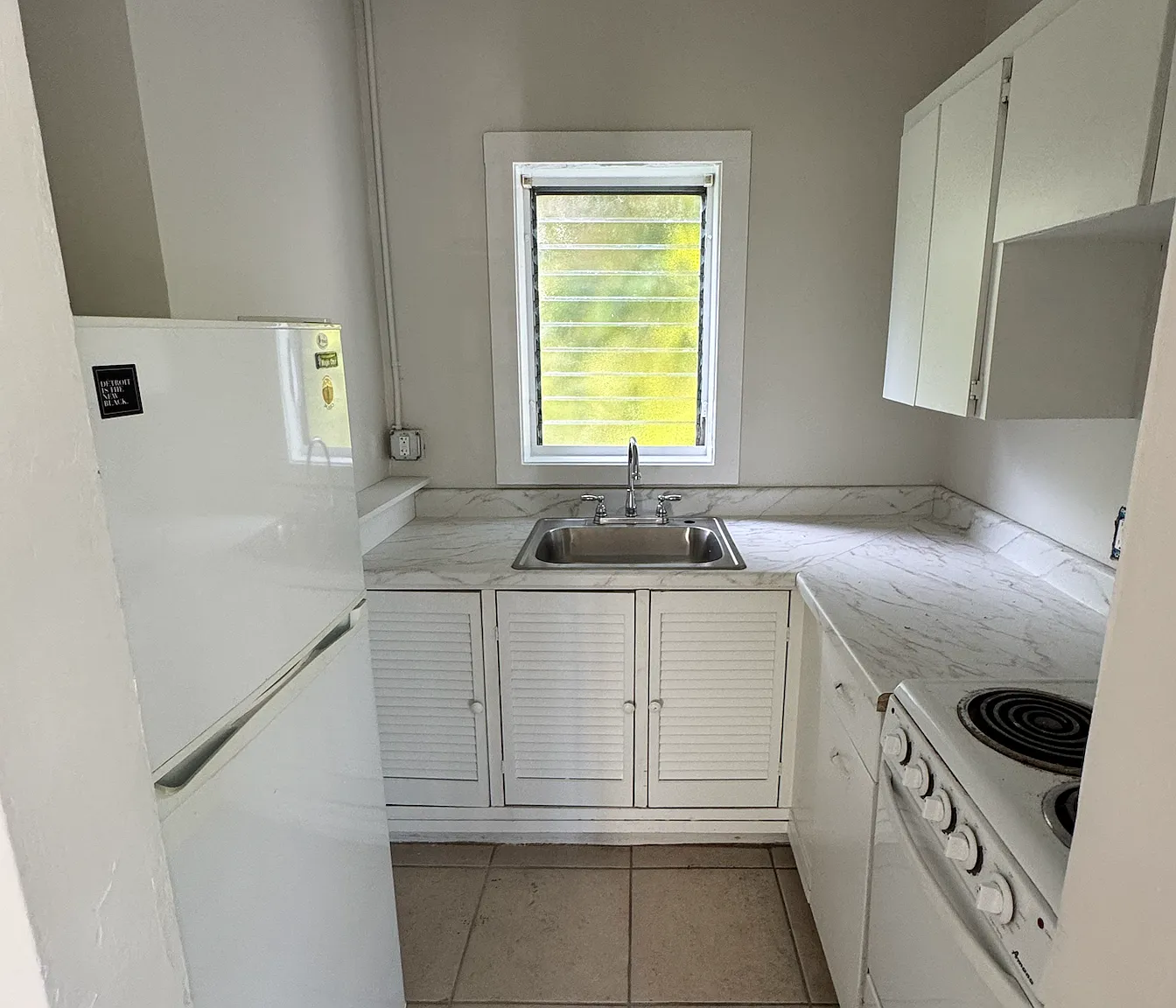 Studio, 200 sqft, $2,095 — Photo 3