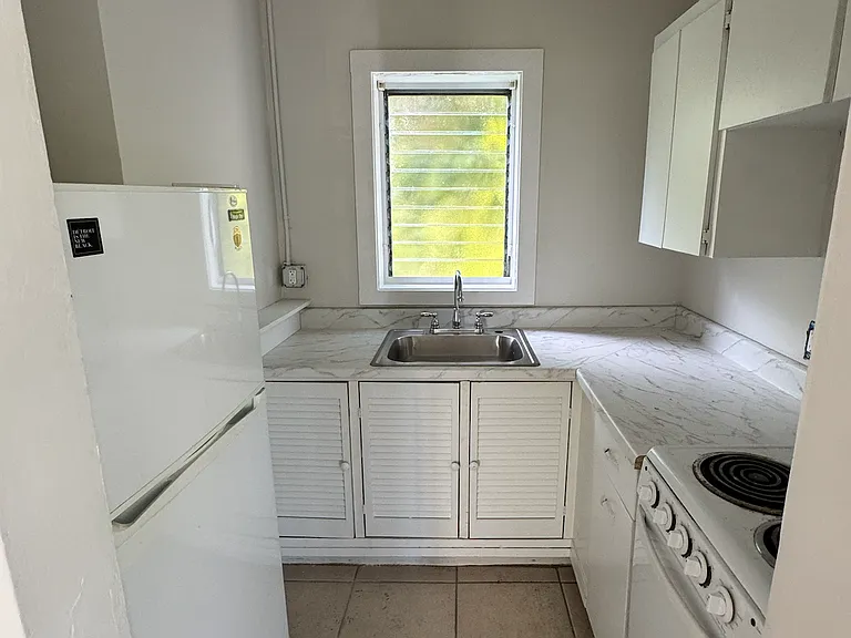 1120 Washington St #D — Photo 3
