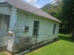 65 Violet Ln, Summerville, GA