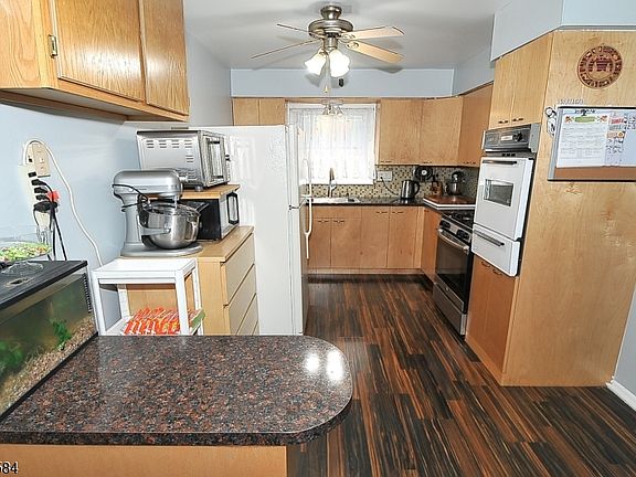 5th image of 314 Kennedy Dr