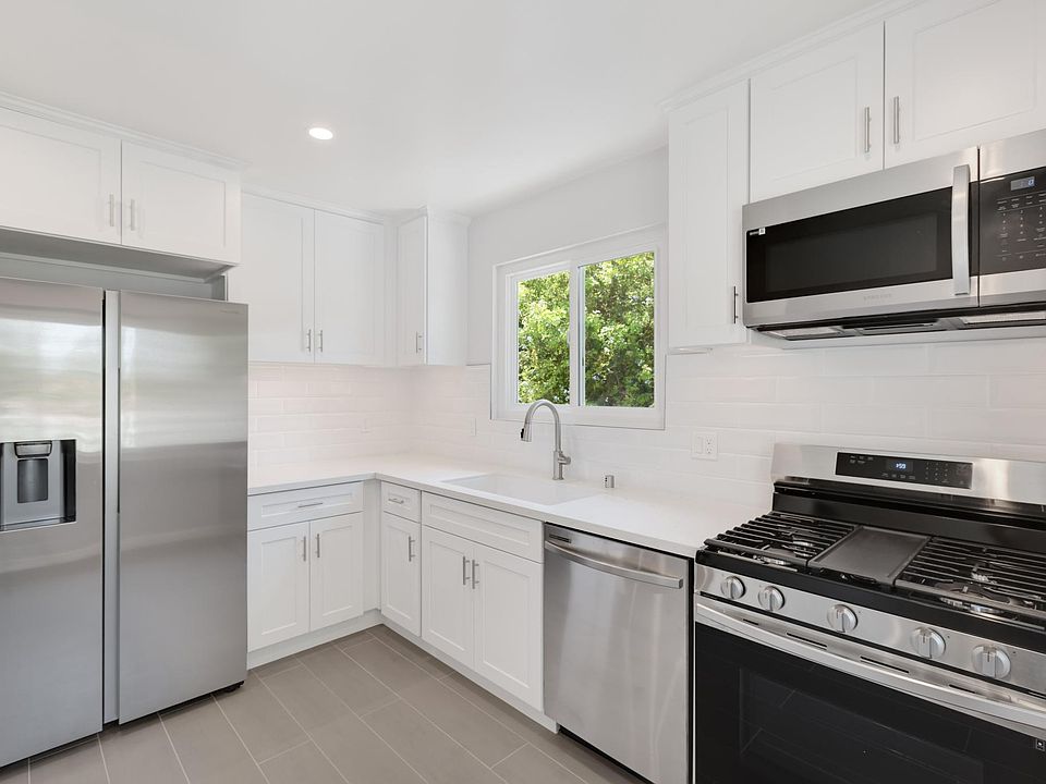 1st image of 5019 Cahuenga Blvd #5019