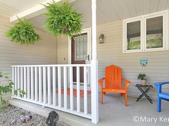 4th image of 4672 Wellington St