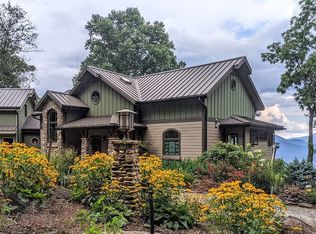 1045 Cobblestone Dr, Waynesville, NC 28786