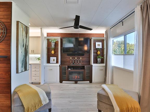 4th image of 37 El Paseo St #37