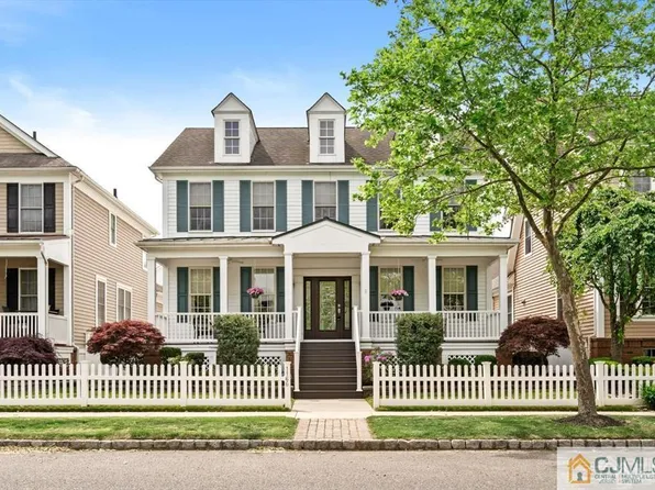 1166 Lake Dr E, Robbinsville, NJ 08691