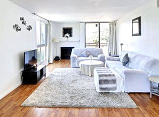 911 N Kings Rd APT 310, West Hollywood, CA 90069
