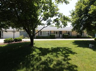 7401 Pleasant Rd, Waterford, WI 53185