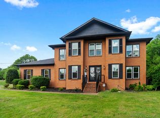 100 English Ct N, Hendersonville, TN 37075