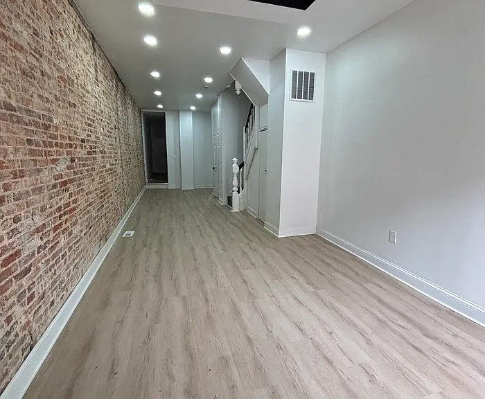 1412 Madison Ave — Photo 2