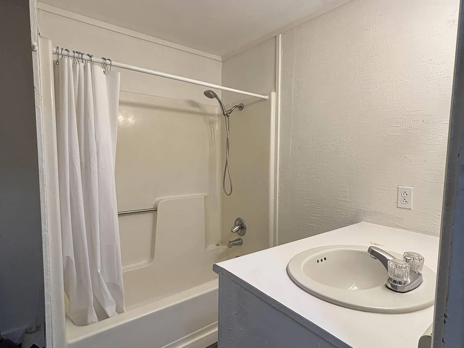 2 bed, 904 sqft, $850 — Photo 4