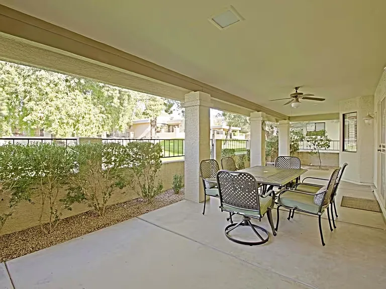 6318 E Kelton Ln — Photo 13