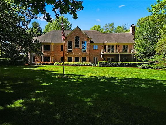 2nd image of 17619 Grandview Dr