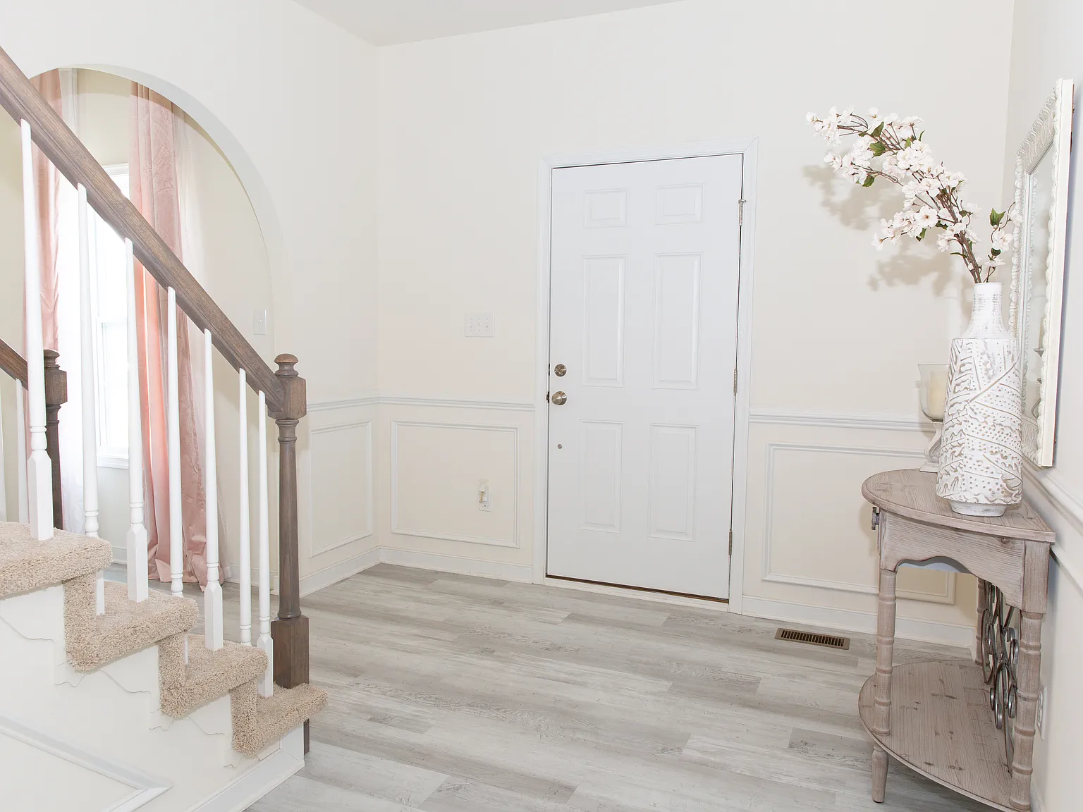 4 bed, 2.5 bath, 3149 sqft, $3,295 — Photo 4