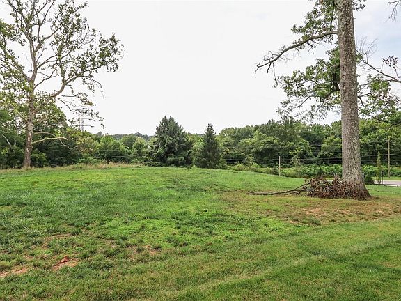5th image of 9526A Lakeside Estates Dr