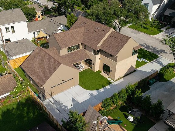 5th image of 309 Avenue Of Oaks St