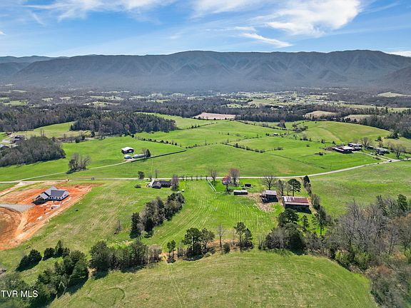 4th image of 1 Red Hill Rd