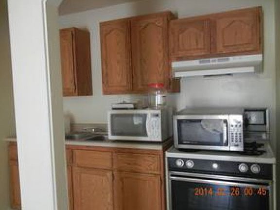 2nd image of 3933 1/2 Arden Dr