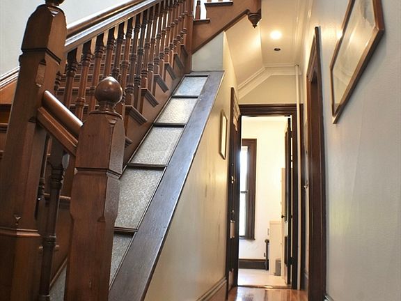 5th image of 31 Fairfield St #3