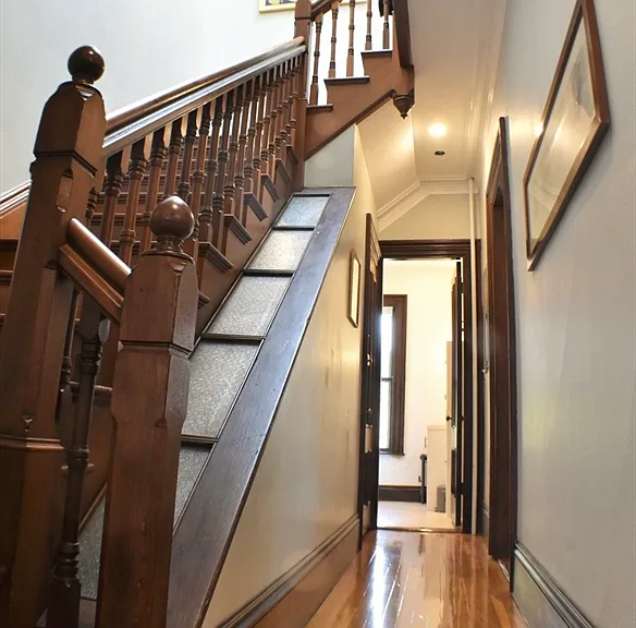 31 Fairfield St #3 — Photo 5