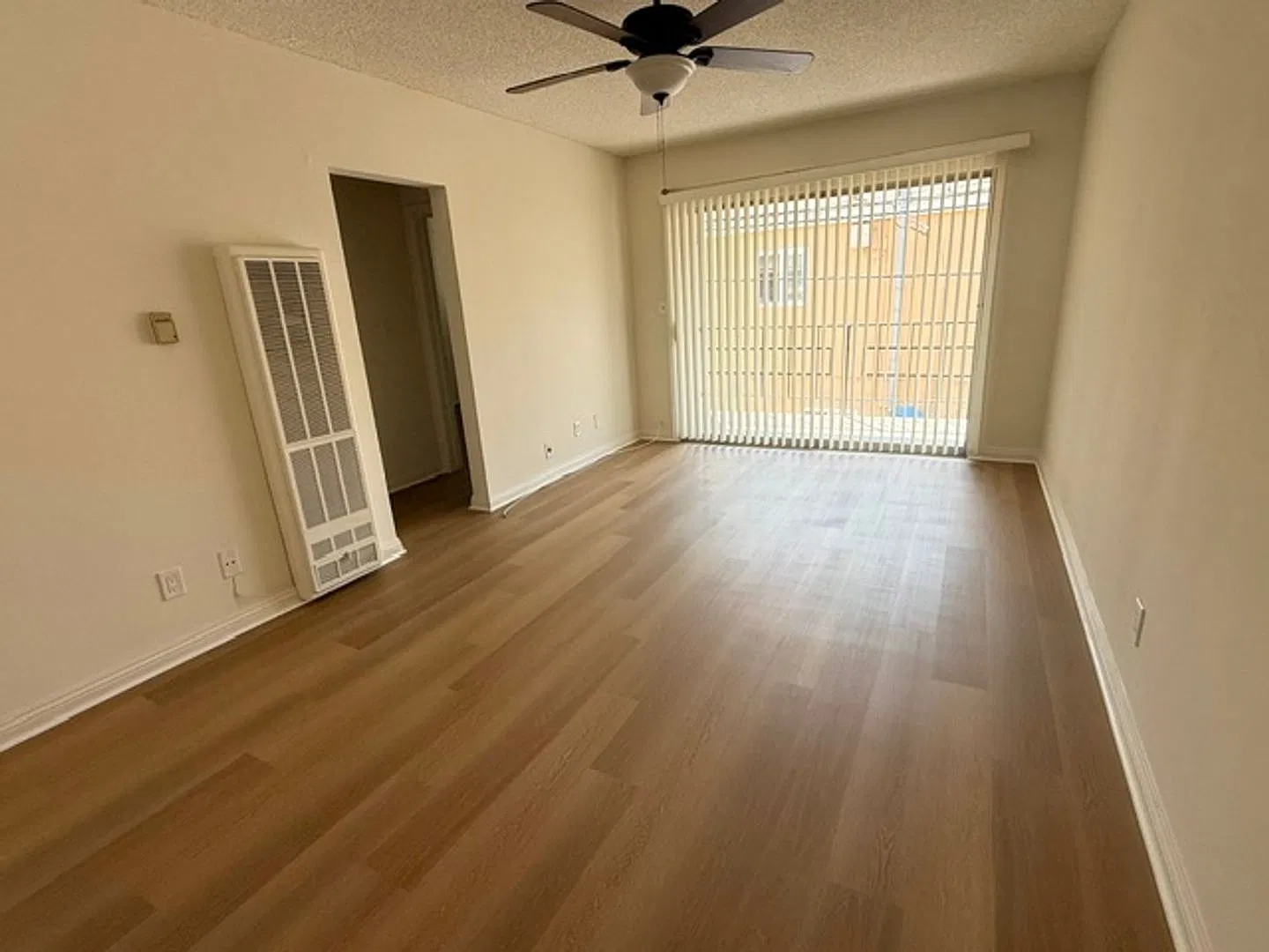 Lynwood Apartment **One Bedroom W/Balcony** — Photo 4