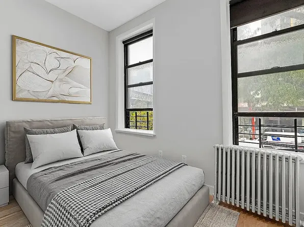 570 Ninth Avenue image 1 of 5