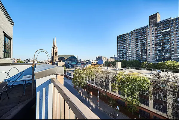 Rented by Lodger Corp | media 9