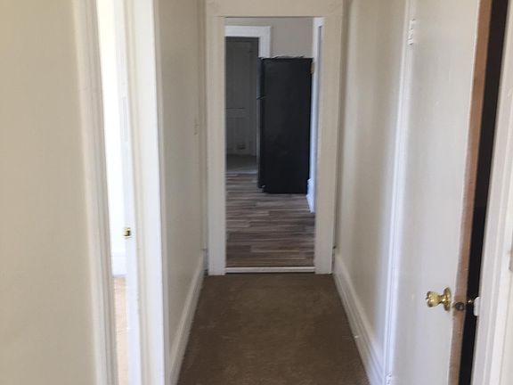 4th image of 1 Oak St APT 3