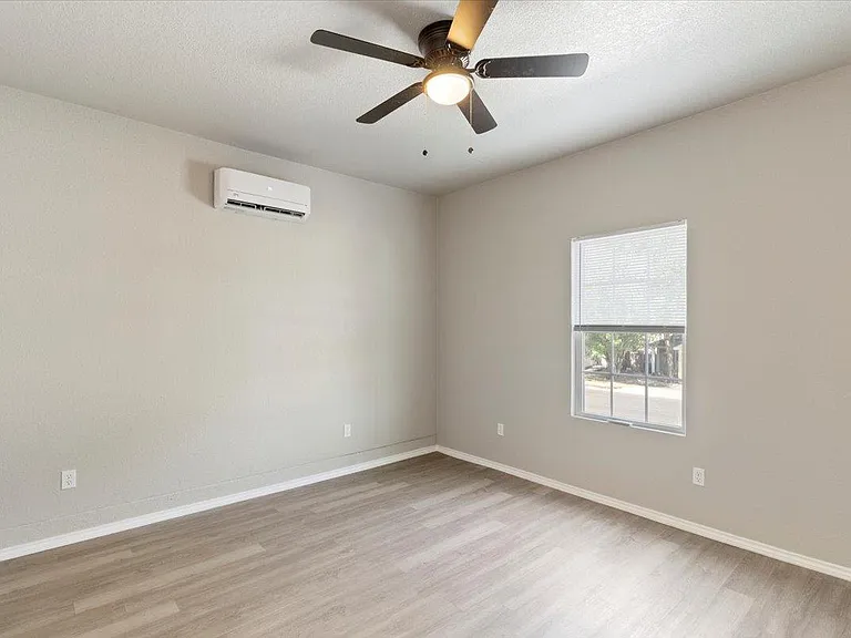887 Sagewood Trl — Photo 23