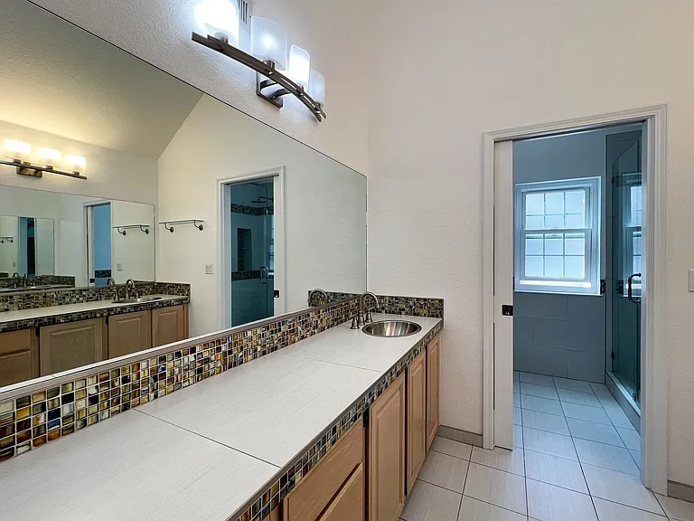 716 La Homa Dr — Photo 32