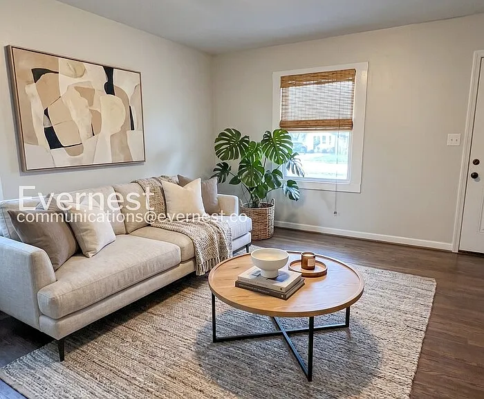5725 Avenue O — Photo 3