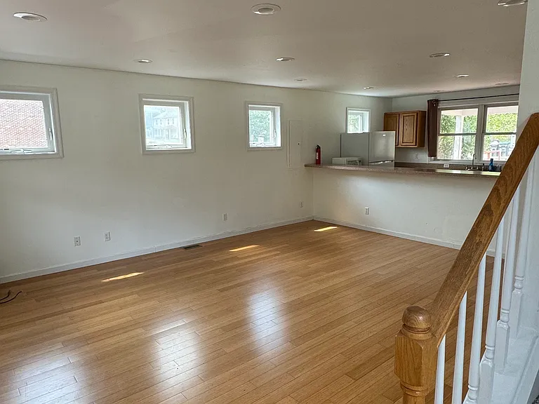 1119 Page St — Photo 3