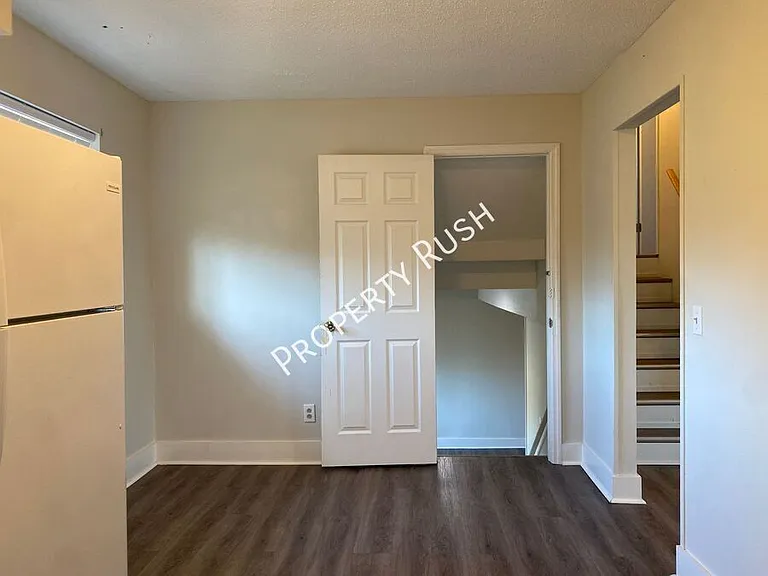 4727 Tessie Ln — Photo 10