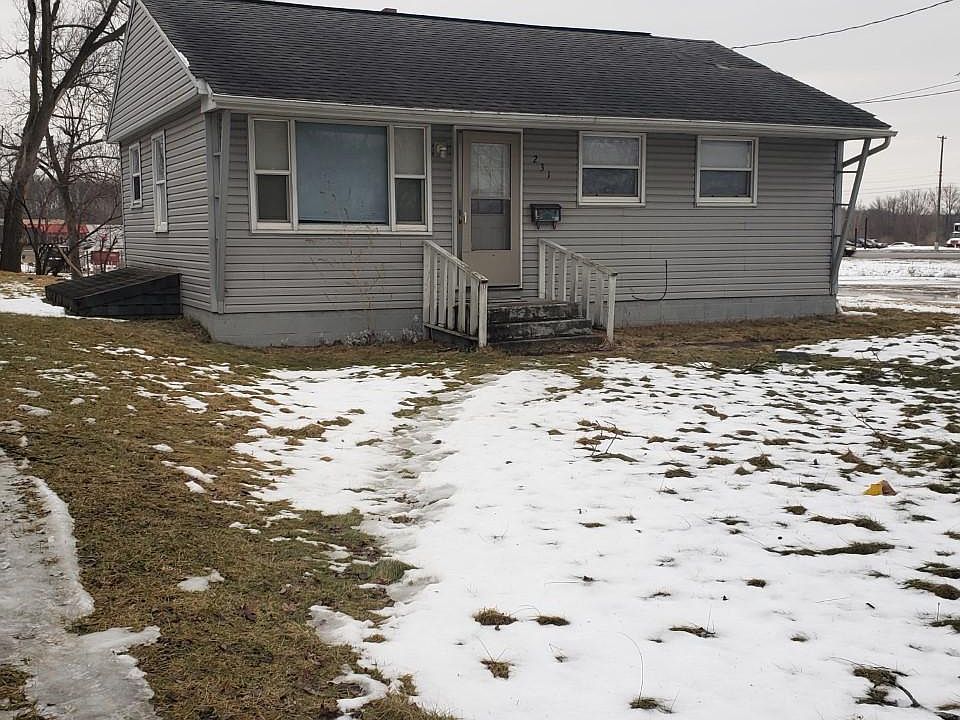 1st image of 231 Illinois St