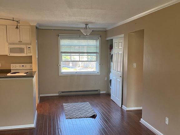 2nd image of 1704 W Abingdon Dr APT 202