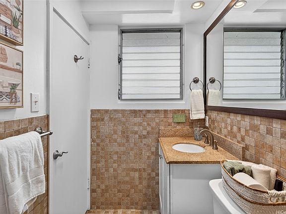 2nd image of 2551 Cartwright Rd APT 304