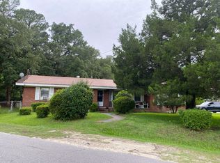 1353 White Dr, Charleston, SC 29407
