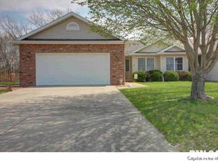 526 Brookside Glen Dr, Sherman, IL 62684