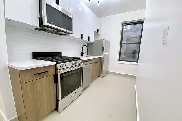 Rented by Douglas Elliman | media 7