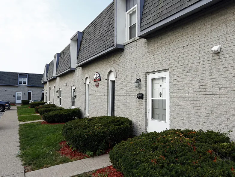 Town Center Townhomes & Flats — Photo 3