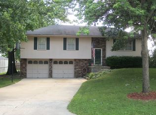 1111 W Floral St, Nevada, MO 64772