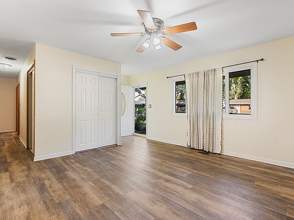 2nd image of 7160 Meadowbrook Ln