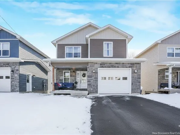 45 Weavers Way, Fredericton, NB E3A 3P8