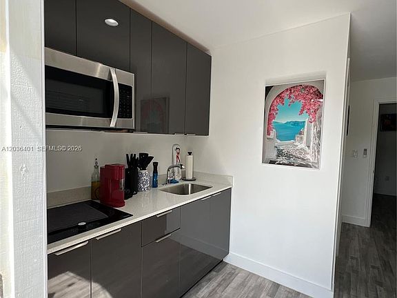 3rd image of 2847 Polk St #3