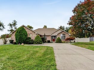286 N Summerfield Dr, Greenfield, IN 46140