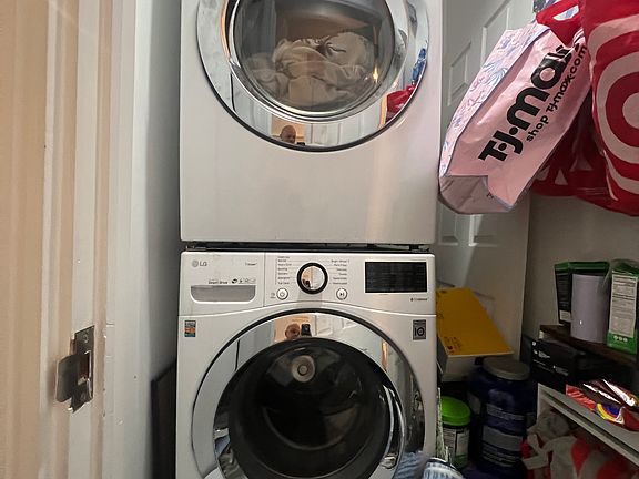 5th image of 366 W 46th St APT 4