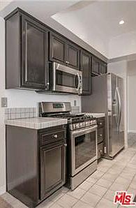 5th image of 13920 Moorpark St APT 203