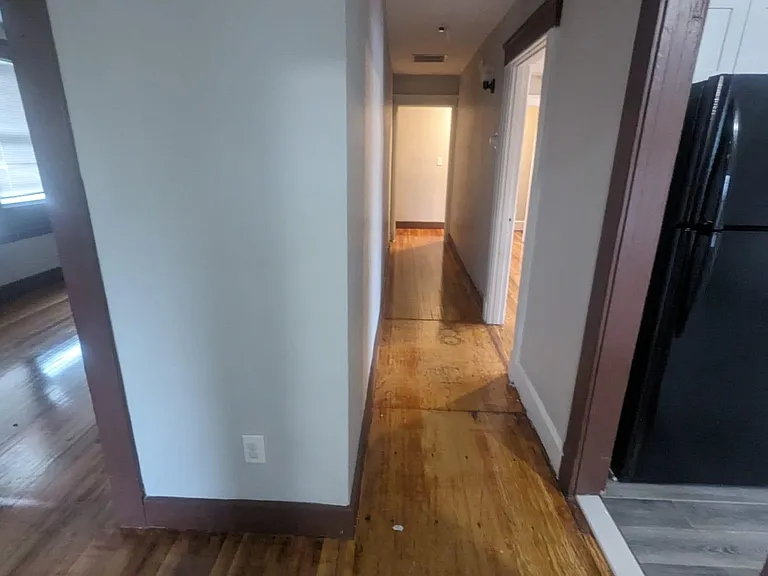 89 Hubinger St #3A — Photo 7