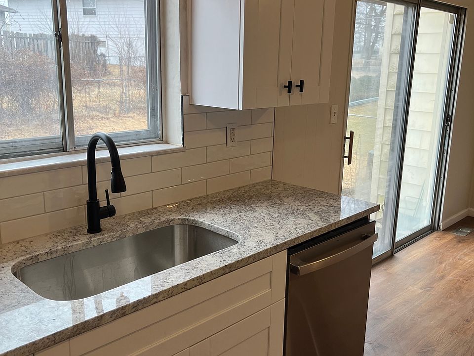 1st image of 1239 Bellabrook Dr