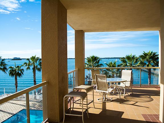 2nd image of 600 Edgewater Dr Unit 301